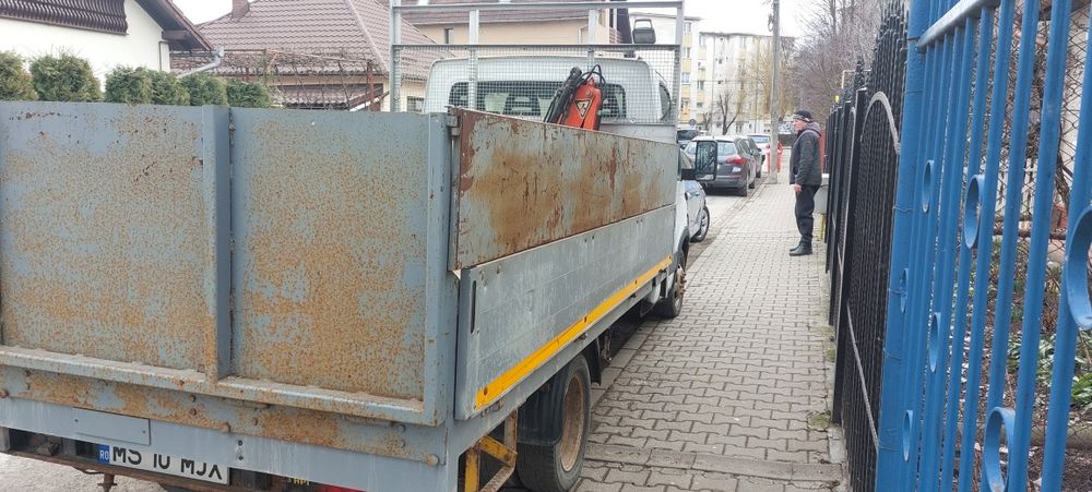 Iveco Daily cu macara (origine Anglia)