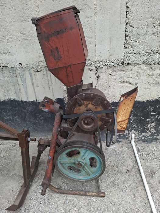 Картофелекопалка, зернодробилка