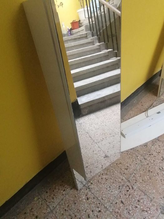 Шкафове за баня с осветление!