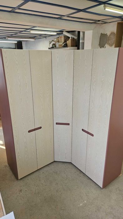 Гардероб*чисто нов*1800/2450/1800