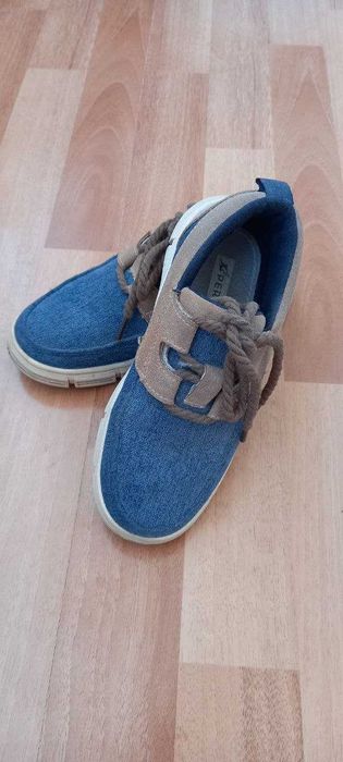 Продам туфли для мальчика