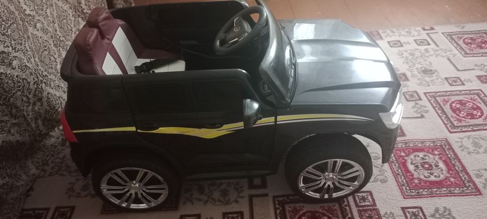 Продам детскую машину