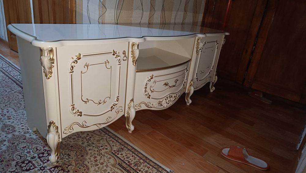 Подставка под ТВ / ТВ юнит