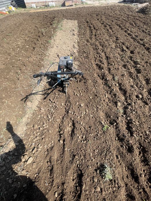 Вспашка огорода мотобоком