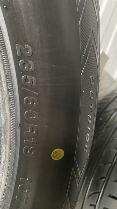 Продам шины на 18