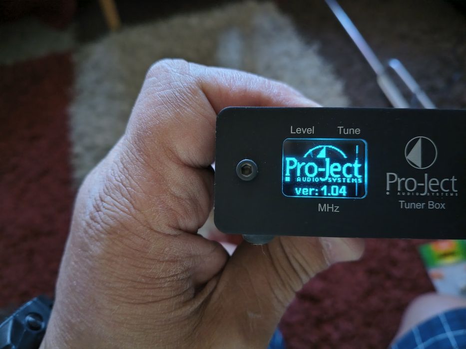 Sistem Audio Hi-Fi Complet: Tuner Pro-Ject Box + Antenă Dipol Profesională + Accesorii