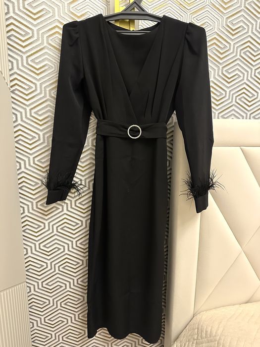 Продам черное элегантное платье!