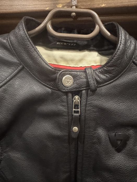 Дамско мото кожено яке REVIT  EU 38