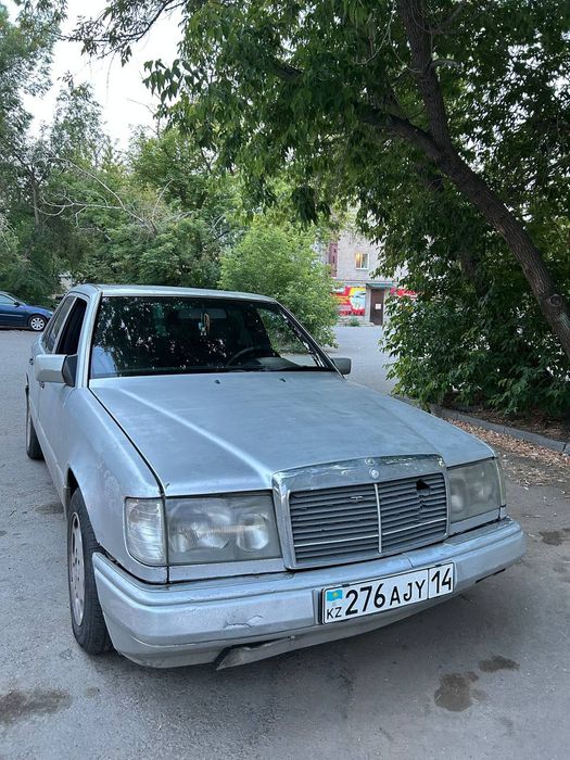 Mercedes Benz E230