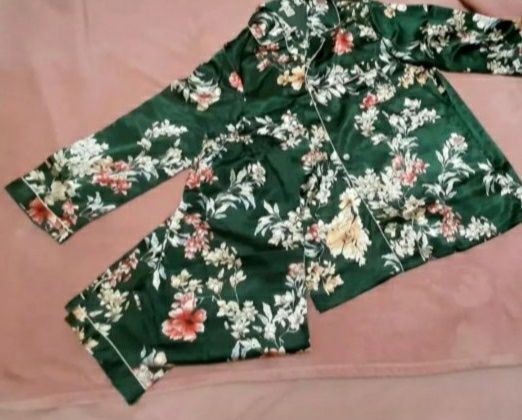 PIJAMALE noi verzi satin s 36 superbe set