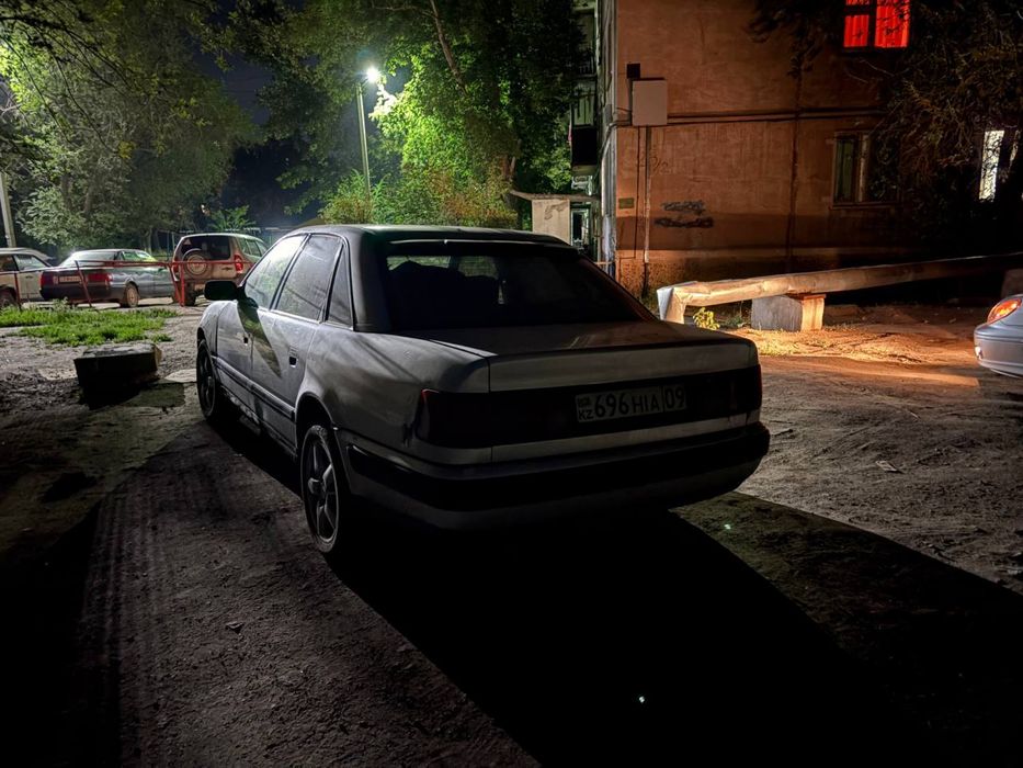 Продам ауди 100