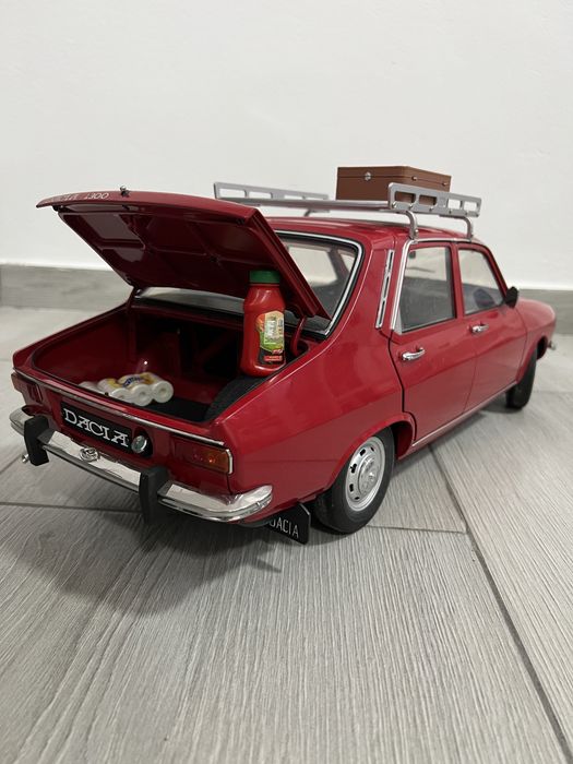Vand macheta Dacia 1300 scara 1:8,pret negociabil 3700 lei