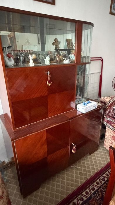Donez Mobila Veche Pat Canapea Sifonier Vitrina