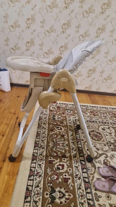 Продам детский стол