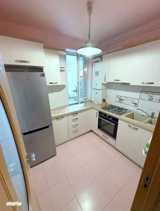 Apartament 2 camere, garaj, balcon – Centru