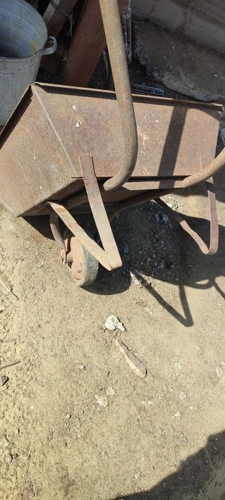 Тележка садовая.