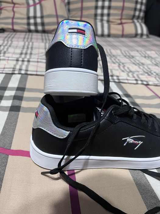 Adidași Tommy Hilfiger