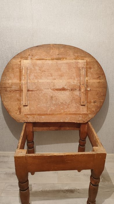 Продам стол из дерева