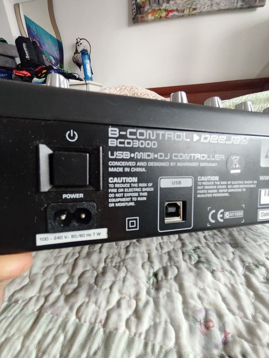 Behringer B-Control Deejay BCD-3000 (DJ контролер),