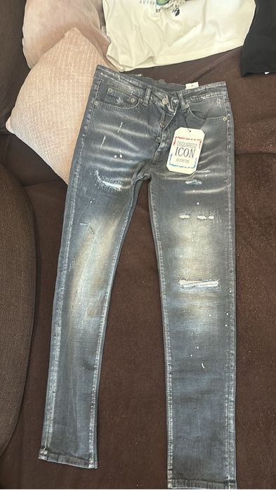 Blugi Dsquared2 nepurtati, marimea 42