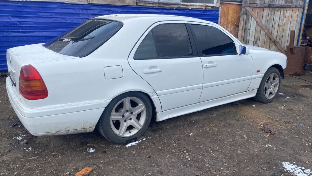 Мерседес w202 c 180