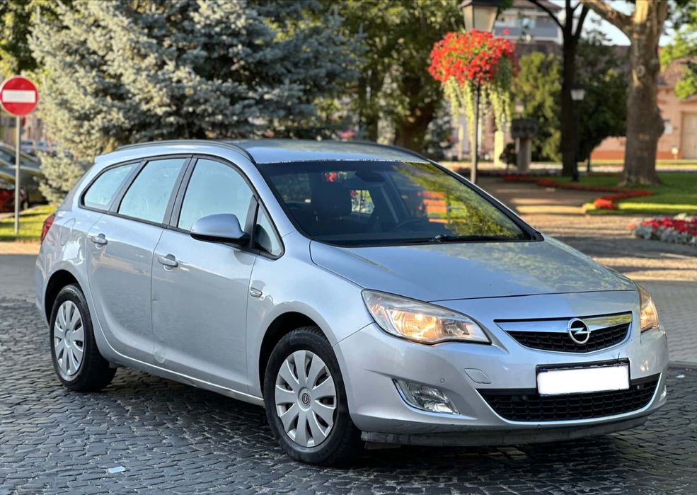 OPEL Astra 2011 — imagine 3