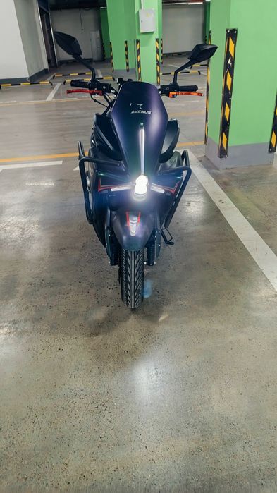 Benzinli skuter Avenus