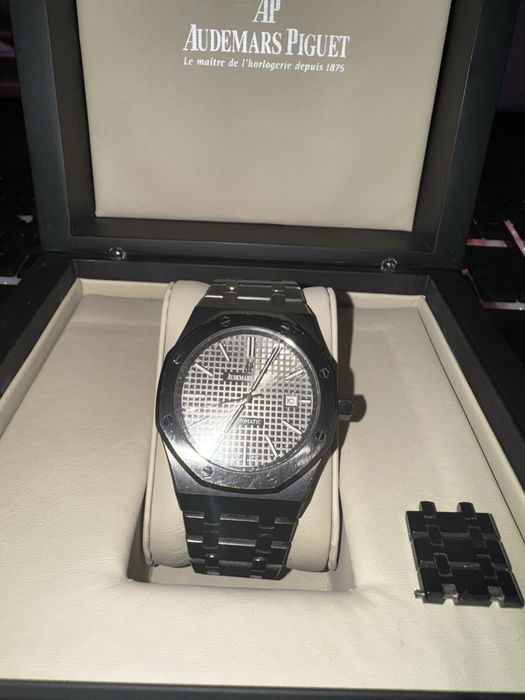 Audemars Piguet Royal Oak от Дубай
