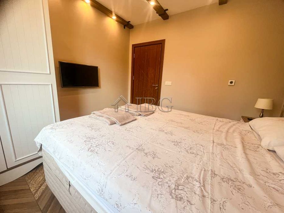 Дава се под наем Двустаен апартамент в Русе, Център - 62 кв.м за 561 € - Снимка #6