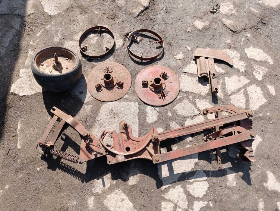 Запчасти на овощную сеялку.