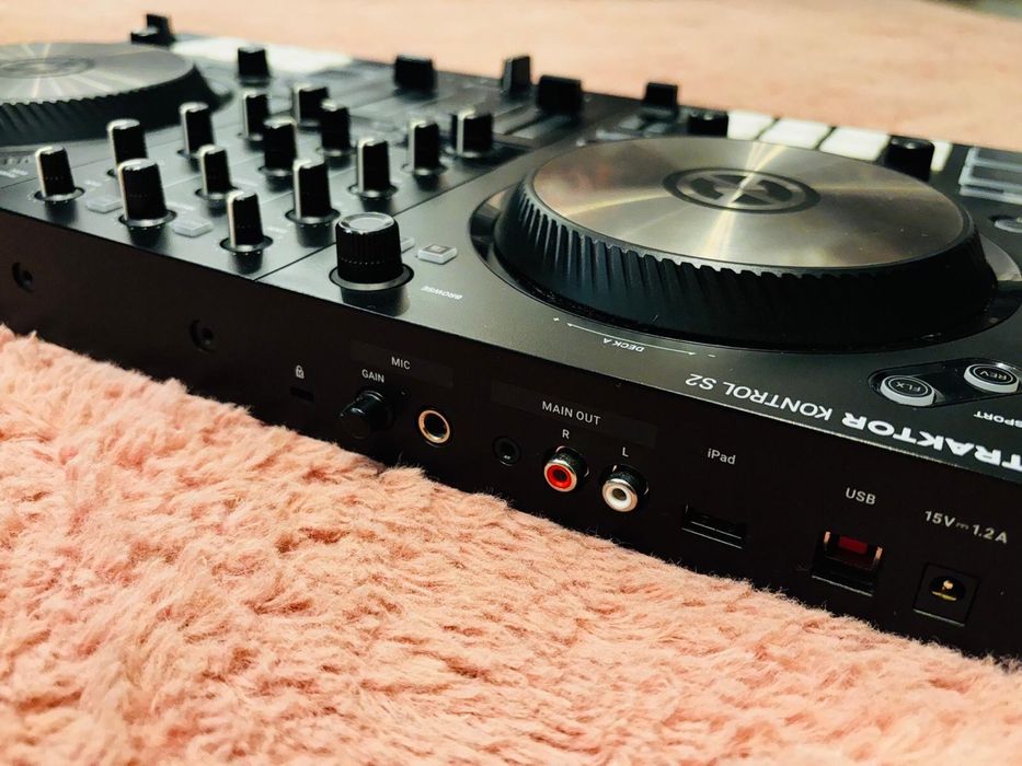 Traktor S2 Mk3 cu licenta
