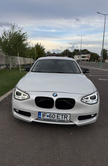 BMW seria 1 f20 2013 automat 2 butoane
