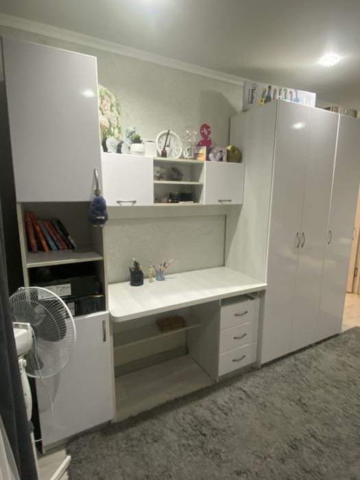 Продам уголок школьника