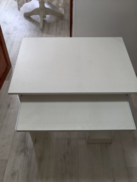 Стол компьютерный