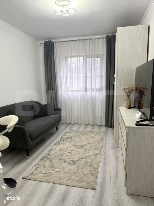 Apartament 3 camere, decomandat, curte 90 mp si 2 terase - Zona Lidl