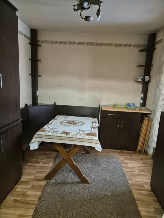 Inchiriez apartament central