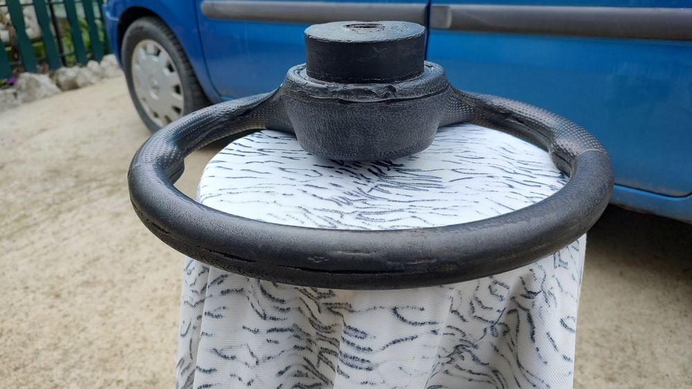 Vând volan sport Dacia 1300/1310/1410