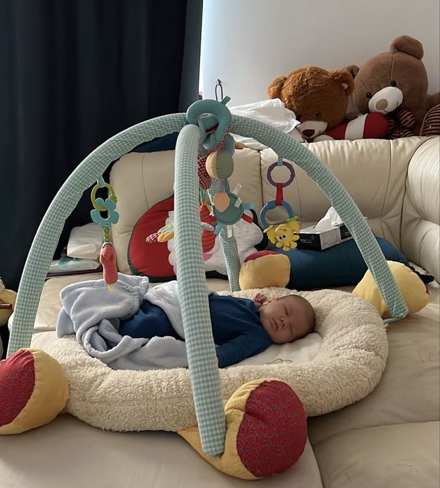 Saltea de activitati pentru bebe