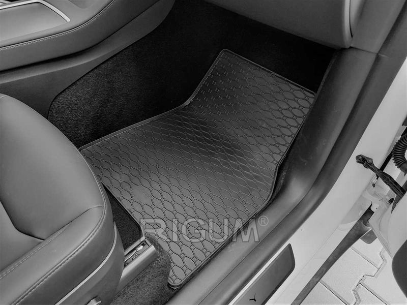 Гумени стелки или багажник TESLA Model Y