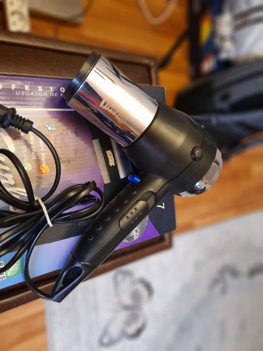 Uscător de păr Victronic VC-7