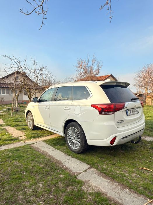 Mitsubishi Outlander PHEV 2.4 Hybrid - An 2020 - 60.000 Km