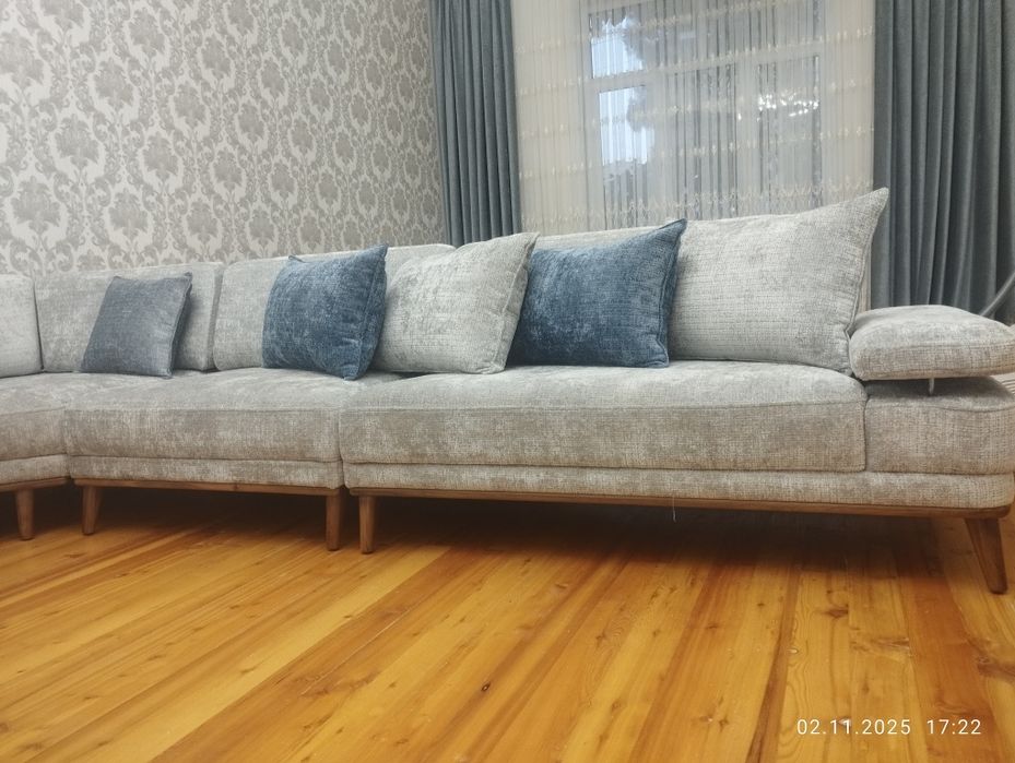 Угловой диван для гостиной