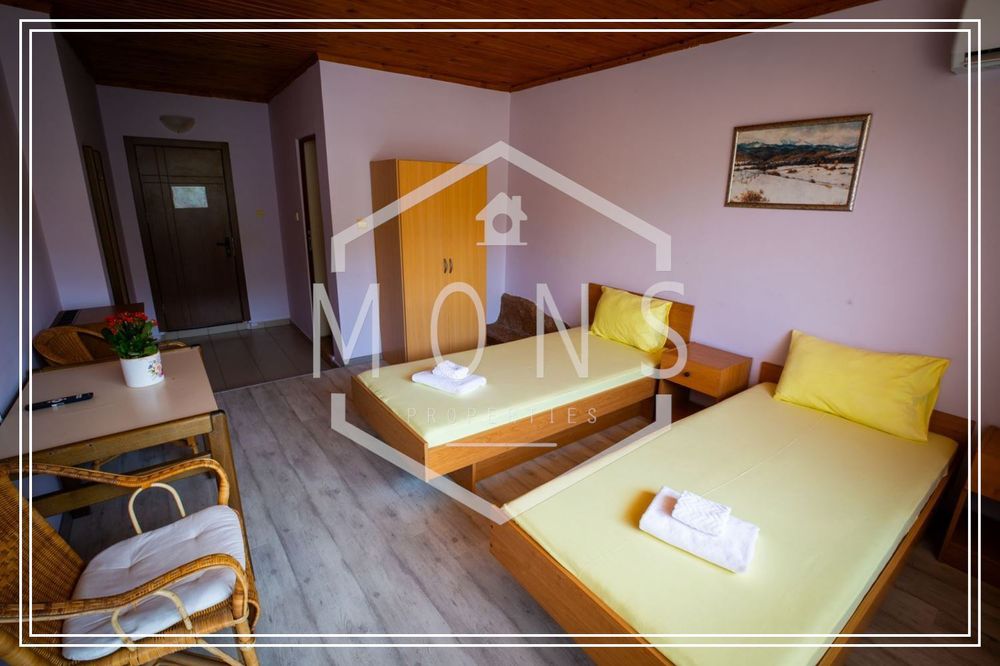 Хотел в Велико Търново, област-с.Арбанаси площ 3149 цена 990000