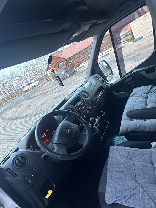 Autoutilitara Renault master