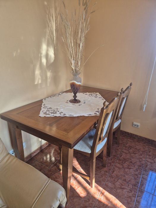 Masa extensibila si 6 scaune