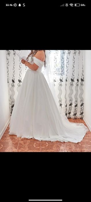Rochie de mireasa + voal și cronolinaa de 2