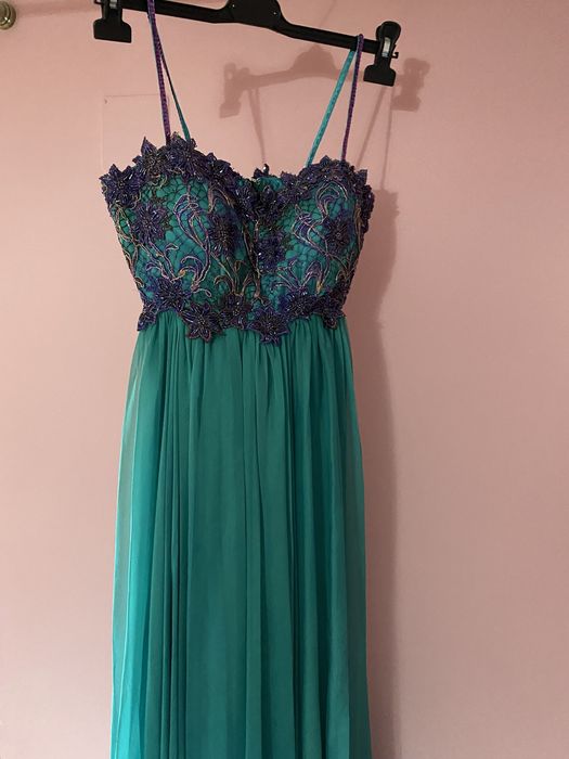 Rochie lunga dantela si voal