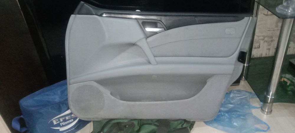 Дверные обшивки сиденья  Мерседес 210
