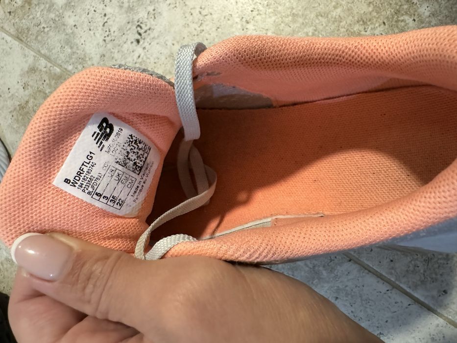 Маратонки New balance 35 номер