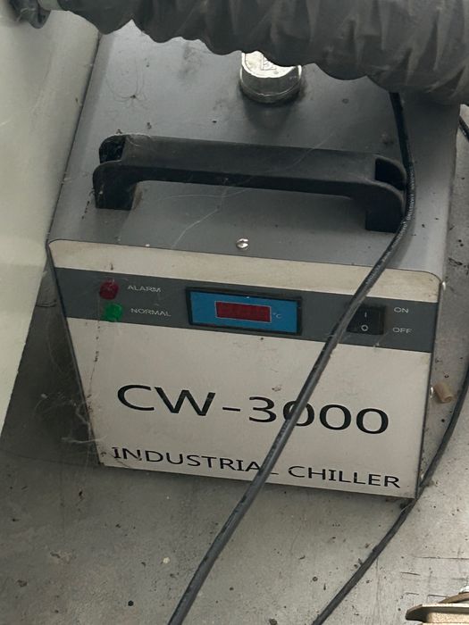 Лазер за гравиране и рязане